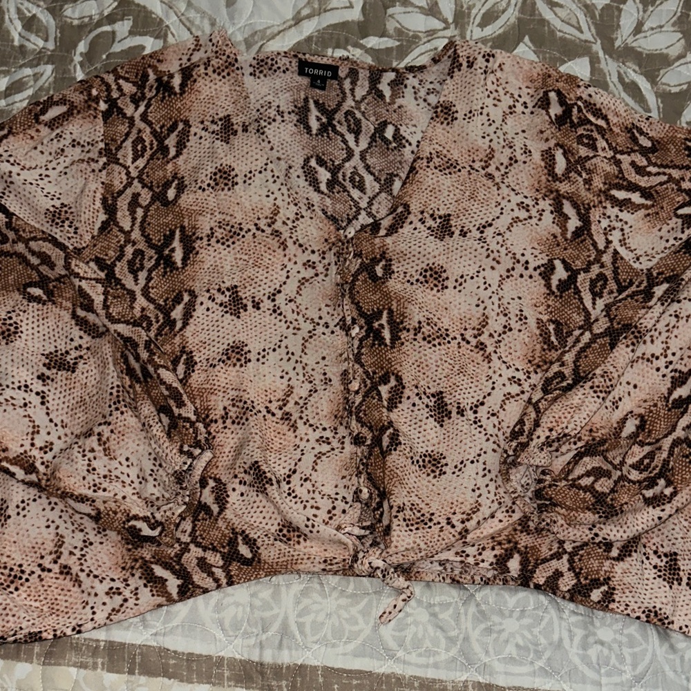 Torrid Women’s Snake Print Cropped Top size 4X